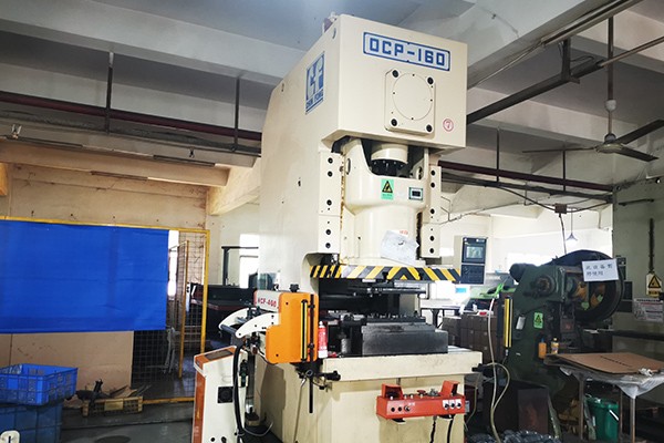 leyu网页登录入口冲压件加工-冲床